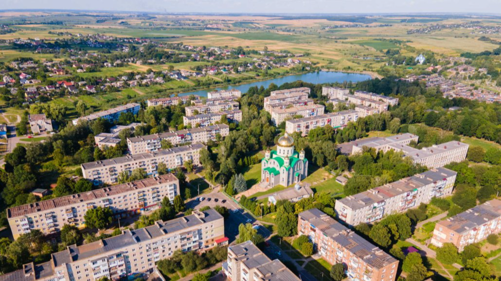 Під багатоповерхівки і таунхауси: на Волині продають комунальну землю