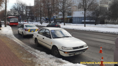 У Луцьку автомобіль збив жінку на пішохідному переході