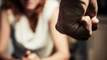 Погрожував дружині фізичною розправою: як покарали волинянина, який серед ночі вчинив домашнє насильство