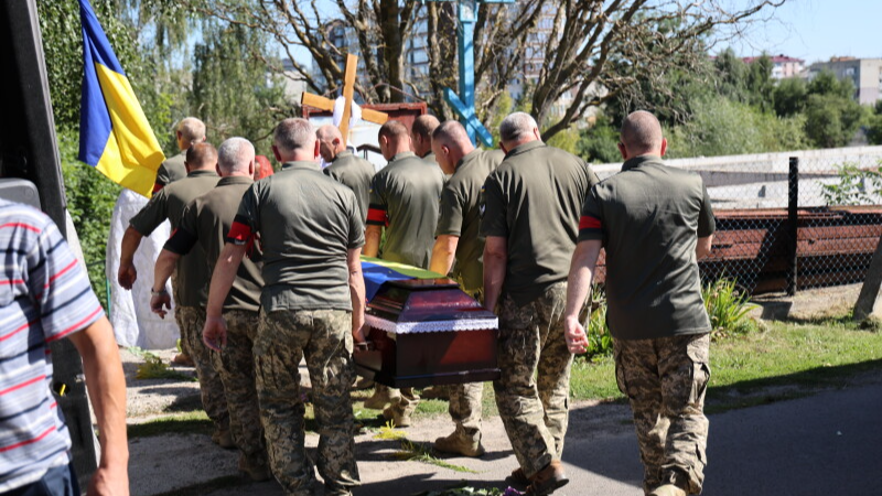 Навіки 59: у Луцьку попрощались із Героєм Олександром Зінчуком