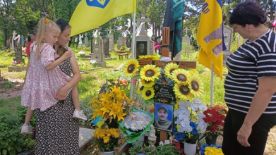 «Хотів жити для донечки, а загинув, рятуючи інших»: історія загиблого медика Романа Ткача з Волині