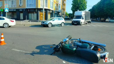 Повідомили про стан 23-річного мотоцикліста, який у Луцьку зіткнувся з авто