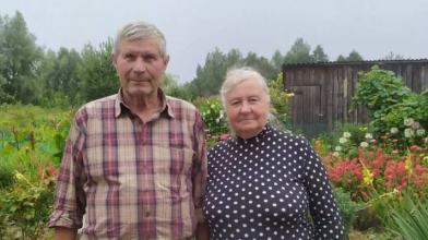 «Як постаріли, то ще більше нерозлучні стали»: подружжя з Волині відзначило 50 років спільного життя