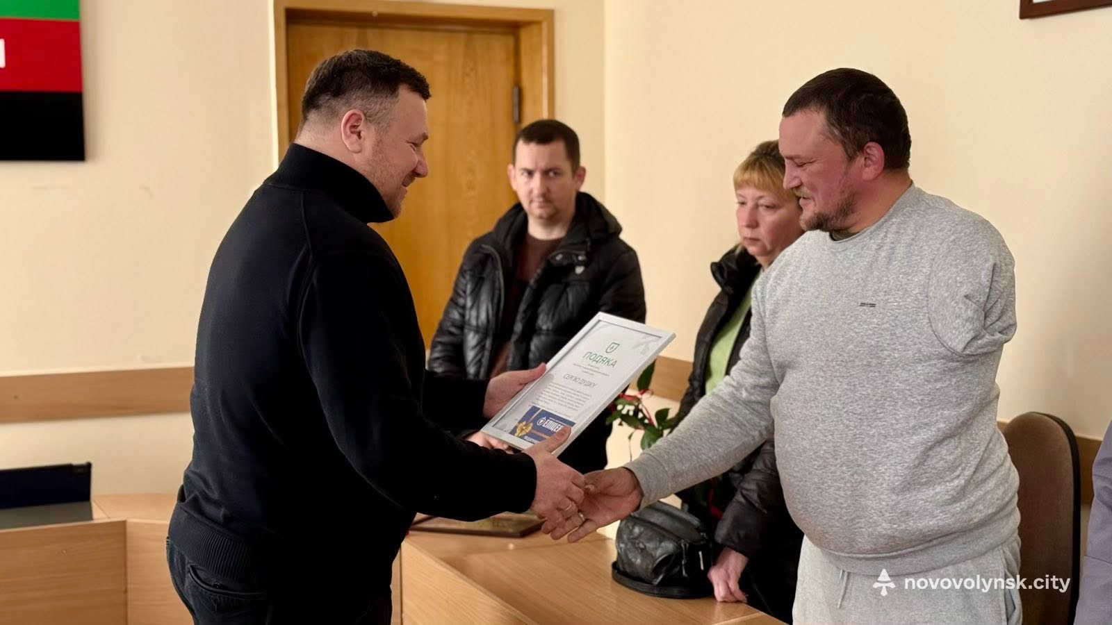У Нововолинську вручили подяки родинам загиблих Героїв і ветеранам