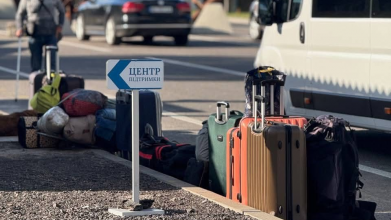 Жінка вибралася з окупованих Олешок, пройшовши майже 30 км пішки: її зустріли на Волині