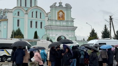 Виселення громади УПЦ з Успенського собору на Волині: замки змінено, майно описано