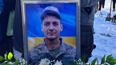 Загинув майже три роки тому: на Волині попрощалися з Героєм Олександром Оксенюком