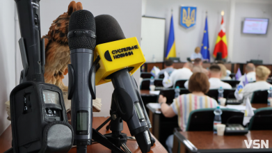 У Луцьку депутати вимагають підняти зарплати військовим та встановити чіткі терміни служби