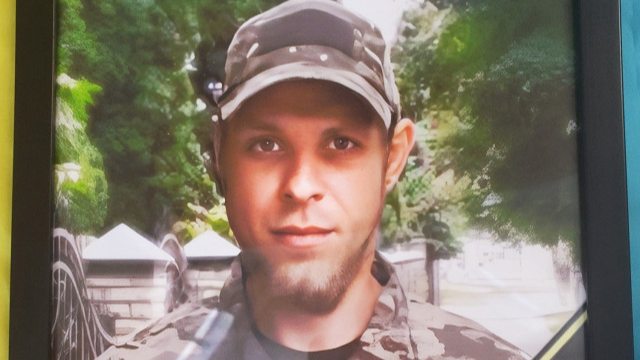 Хотів створити нову сім’ю зі своєю дівчиною і подарував їй каблучку: історія загиблого воїна з Волині