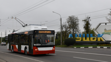 Додаткові тролейбуси й автобуси: як у поминальні дні курсуватиме транспорт з Луцька до кладовища в Гаражджі