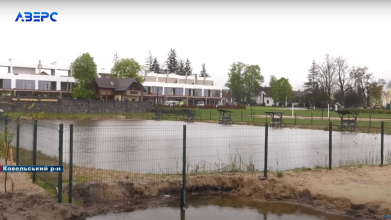 Чому пляж на Світязі відгородили парканом і ровами з водою: пояснення лісівників