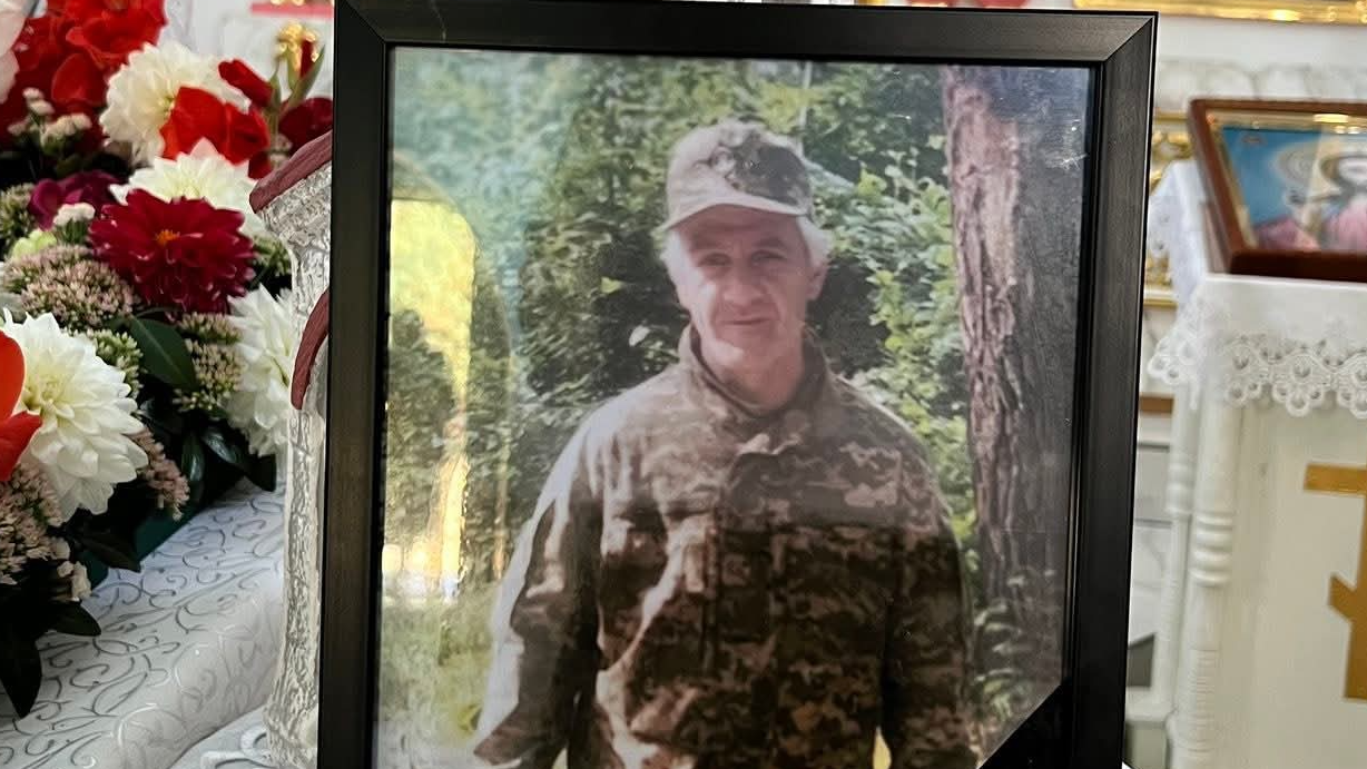 Життя забрали ворожі дрони: на Волині попрощались з 43-річним Героєм Миколою Перхуном