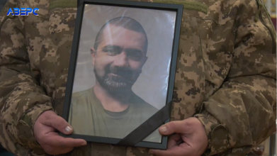 Без батька залишились троє дітей: у Луцьку попрощалися із захисником Андрієм Гестем