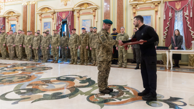 Військовому з Волині президент вручив орден «Золота зірка» за героїзм у боях