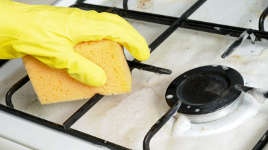 Блищатиме, як нова: як відмити газову плиту без зайвих зусиль