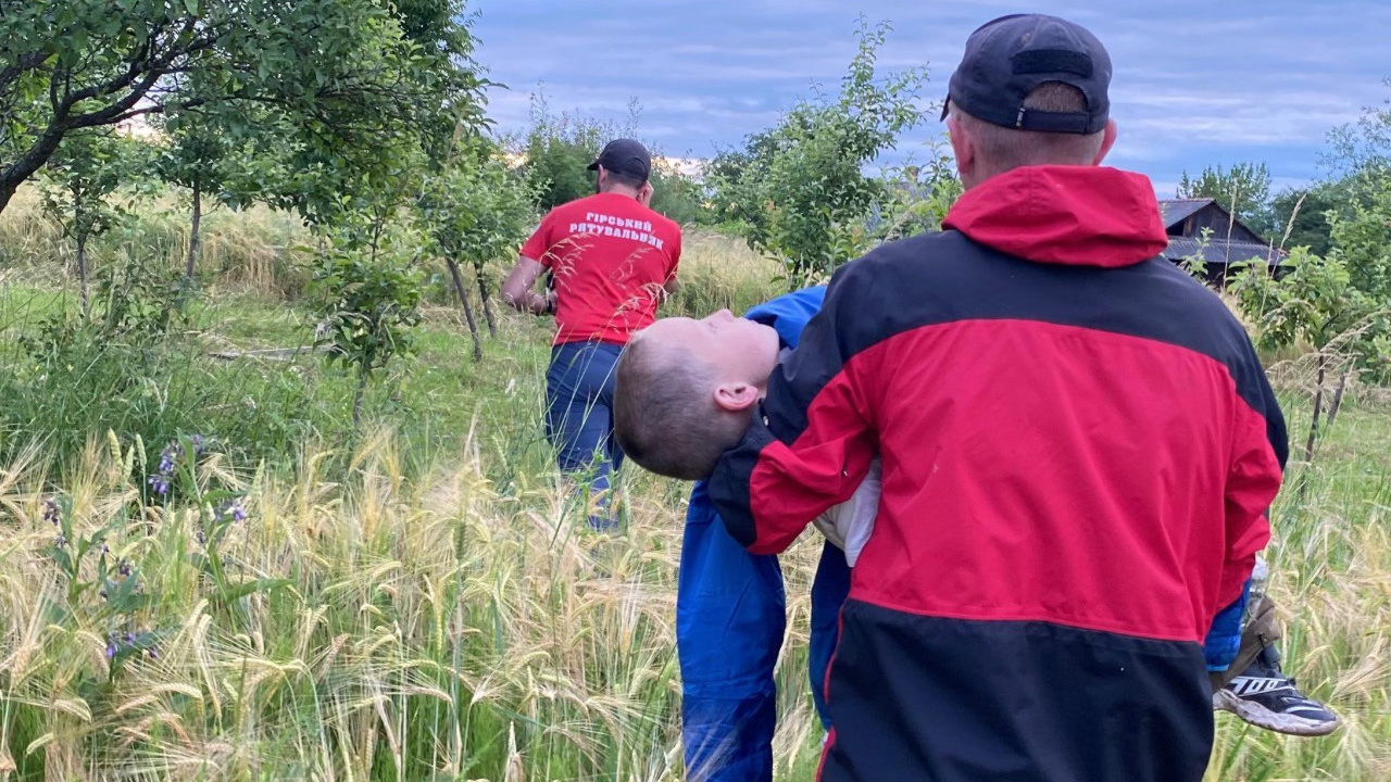Понад три доби в лісі: на Прикарпатті знайшли живим 5-річного Кирила