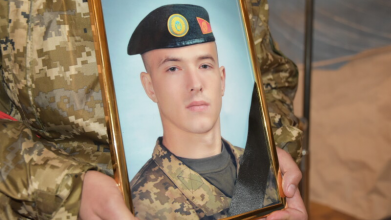 Вічна слава Герою: у Луцьку провели в останню путь 26-річного Юрія Головача