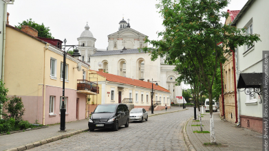 У Старому місті в Луцьку на кількох вулицях зупинять рух транспорту