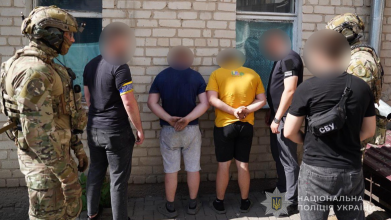 Затримали 19-річних жителів Рівненщини, які на замовлення російських спецслужб підпалили суд і банк у Луцьку