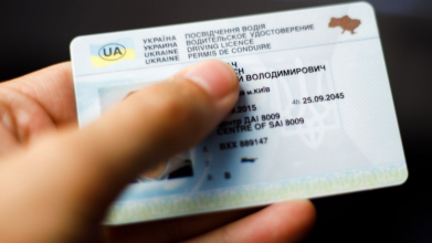 На Волині судили чоловіка, який майже 20 років їздив із підробленим посвідченням
