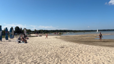 Оксамитовий сезон на Шацьких озерах: відпочивальників поменшало, але Світязь ще приймає гостей