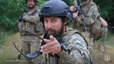 «Перші рядки народилися під час прощання з Юрієм Руфом»: воїн 14-ї бригади Руслан про шлях від сцени до окопів