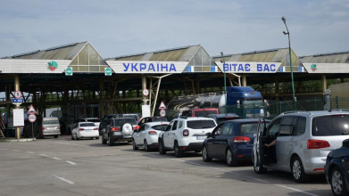 В Україні планують карати чоловіків за незаконний виїзд за кордон: коли загрожує депортація