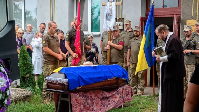 Загинув у січні: на Волині попрощалися із воїном В’ячеславом Мотикою