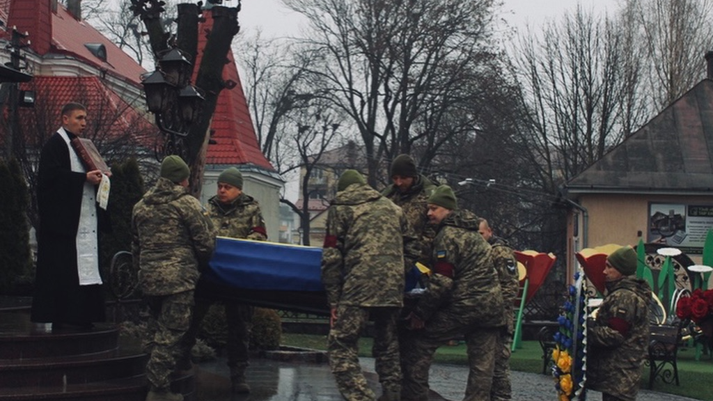 Кілька днів не дожив до дня народження: на Волині в останню путь провели Героя Олега Гринишина