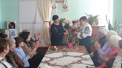 Активістка з Волині відзначила 90-річчя та пожертвувала 10 тисяч гривень на ЗСУ