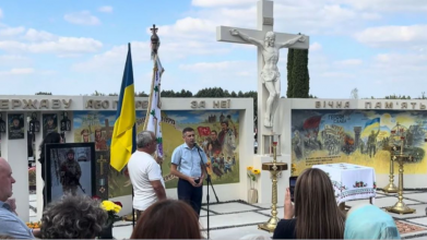 25 років освяченню храму та шана загиблим: у громаді на Волині відкрили меморіал Пам’яті