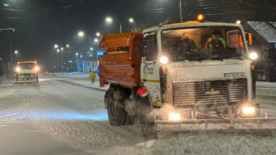 «Через халатність утворилась снігова кірка»: волинські дорожники розповіли, де не змогли почистити дороги і чому