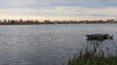 На Волині біля водосховища оголений чоловік домагався жінки