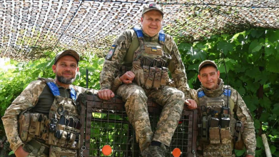 Троє друзів, один екіпаж і десятки успішних місій: як воїни з Князівської бригади керують роботами на передовій