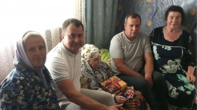 90 років любові до життя: волинянка Марфа Мороз відзначила ювілей у колі рідних