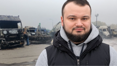 «Це все, що в мене залишилося»: у Ковелі після атаки РФ згоріли вантажівки