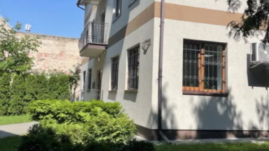 У центрі Луцька продають сучасний офіс: готовий бізнес з пасивним доходом