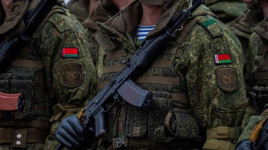 Білорусь знову оголосила про перевірку боєготовності армії: подробиці