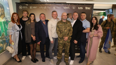 У Луцьку відбувся допрем’єрний показ фільму про молодого Довженка: коли стрічка вийде у прокат