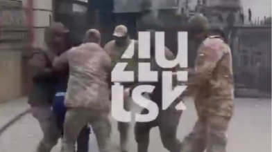 У Луцьку двоє чоловіків побилися з військовими ТЦК: чим усе закінчилося