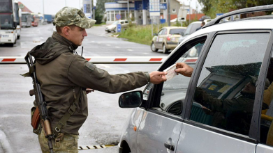 В Україні посилюють контроль за виїздом чоловіків за кордон: кого це торкнеться