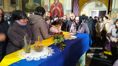 Довгий час вважався безвісти зниклим: на Волині в останню путь провели Героя Віталія Бомазюка