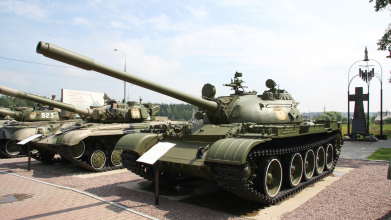 Росіяни збільшують постачання на фронт 75-річних танків