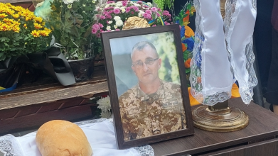 Отримав несумісні з життям поранення: на Волині попрощалися з Героєм Юрієм Атласом