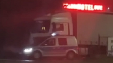 Авто зареєстроване в Луцьку: через польський протест далекобійник помер на кордоні з Україною