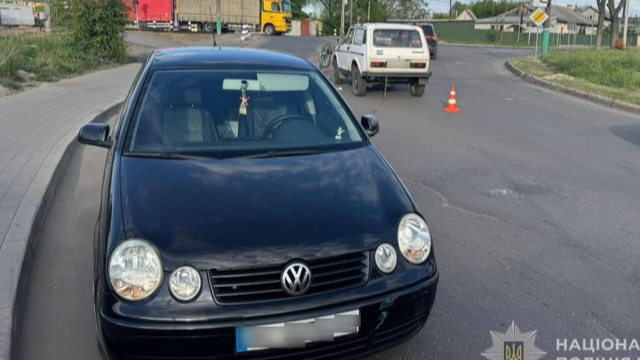 На Волині автомобіль збив велосипедиста: 63-річного чоловіка госпіталізували