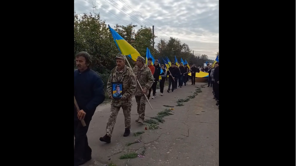 Понад півтора роки вважився зниклим безвісти: на Волині поховали Героя Володимира Гізуна
