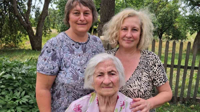 90 років життя, сповненого випробувань: на Волині привітали ювілярку-довгожительку