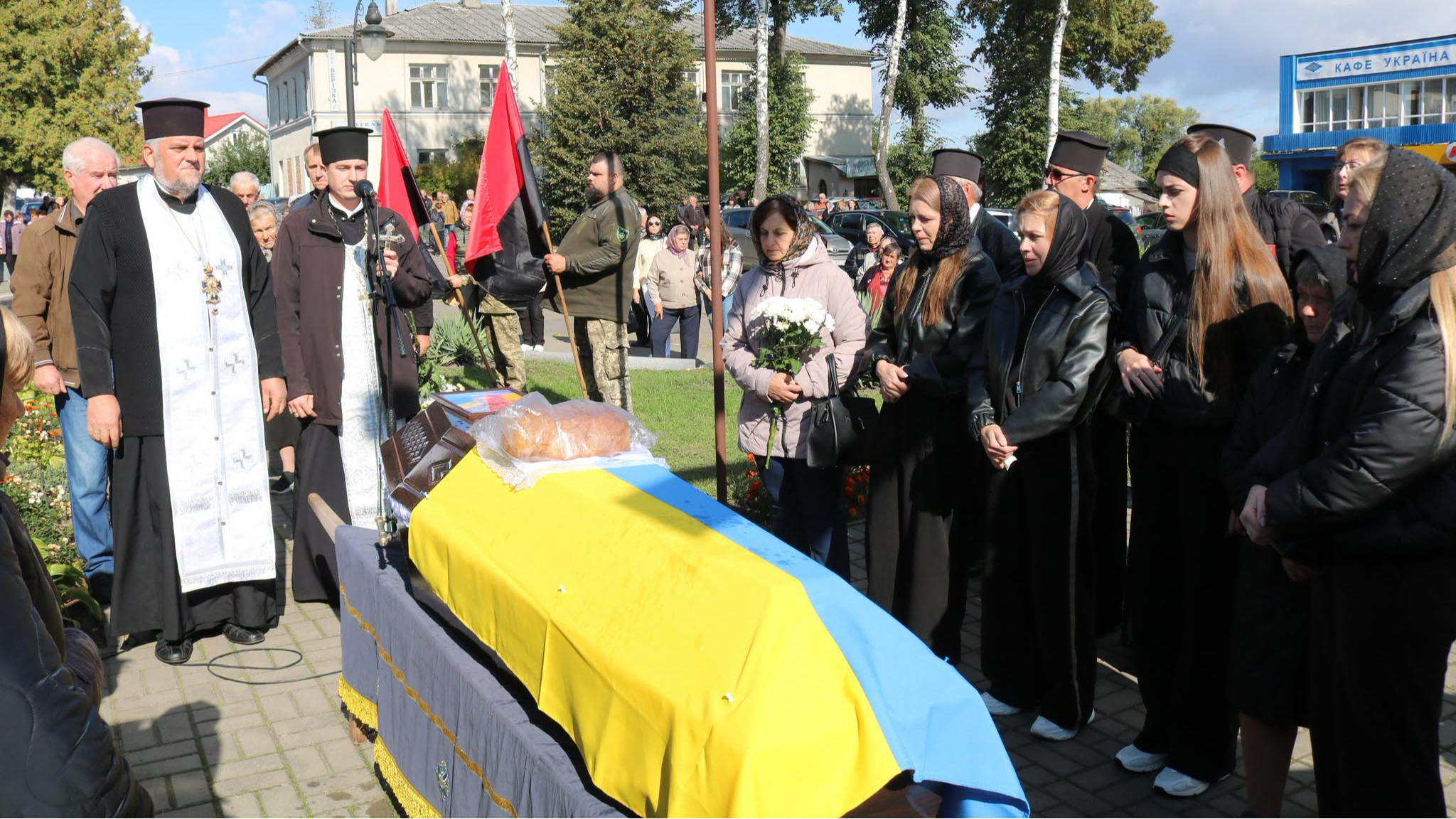 Через понад два роки після загибелі на Волині попрощалися із Героєм Олександром Трофимюком