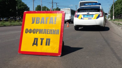 Біля Луцька водій Audi збив патрульного і втік: його затримали